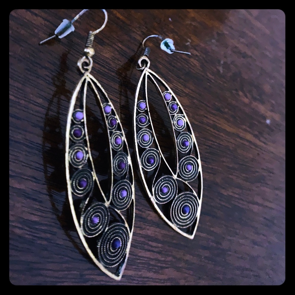 🌻 Fun dangle earrings!